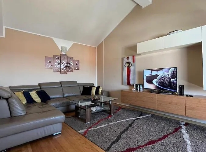 Four You-with Sea View Apartman