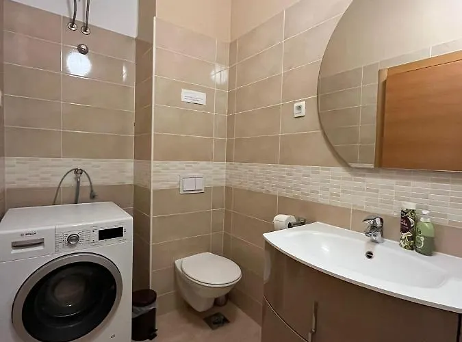 شقة Four You-with Sea View زادار